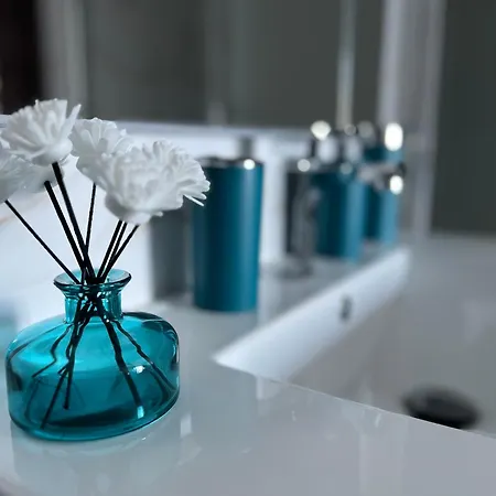 Infinity Blue Couette-café 4*